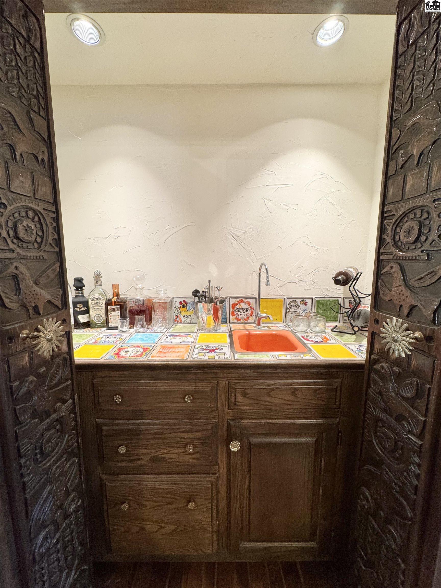 202 Cochise Trail Hutchinson KS 67502