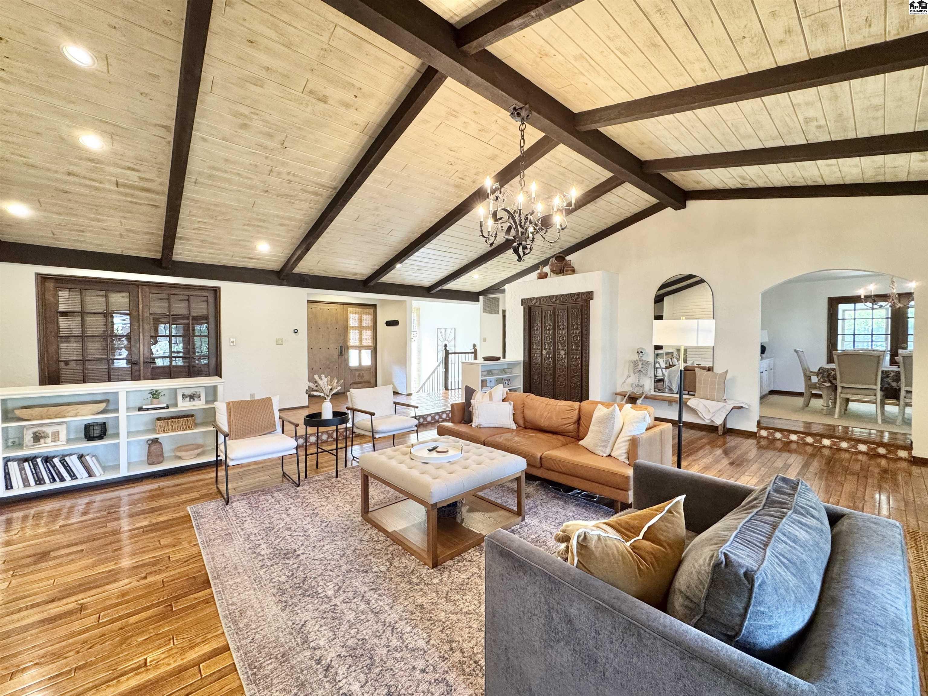 202 Cochise Trail Hutchinson KS 67502