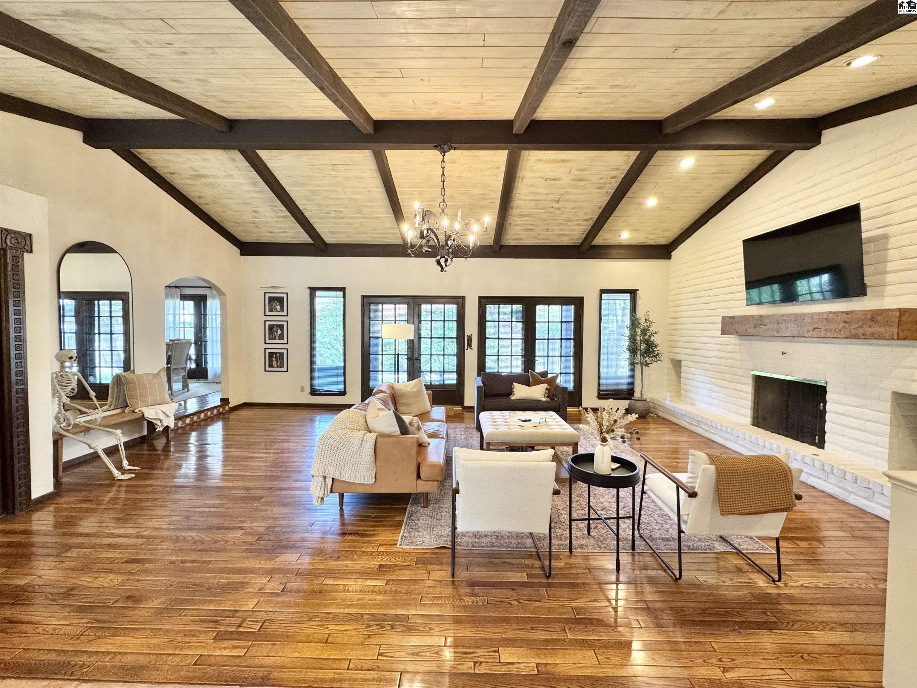 202 Cochise Trail Hutchinson KS 67502