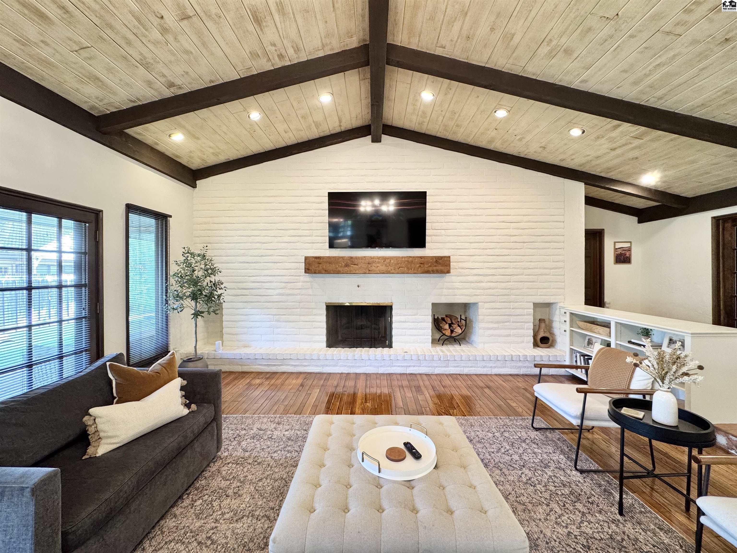 202 Cochise Trail Hutchinson KS 67502