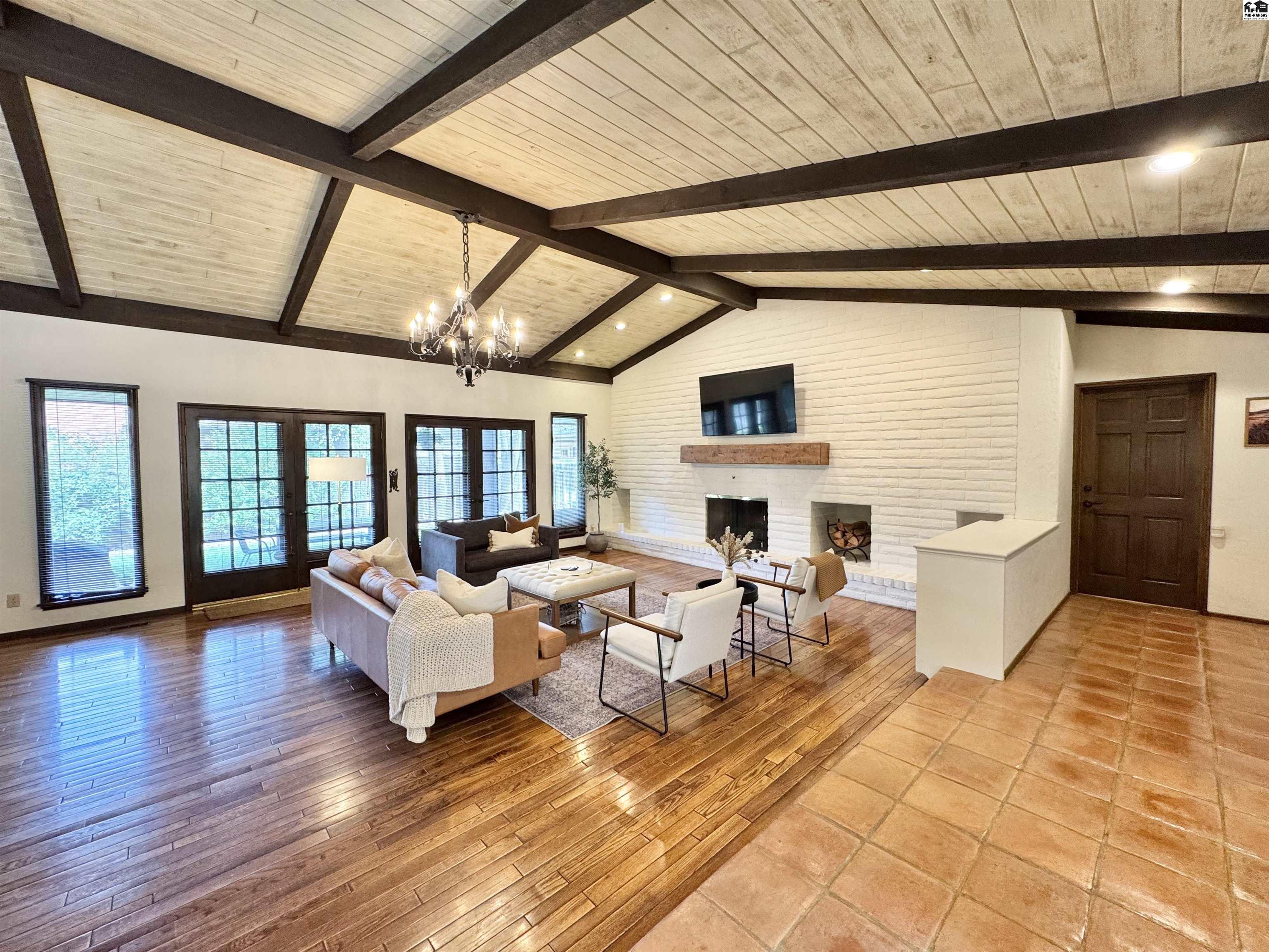 202 Cochise Trail Hutchinson KS 67502