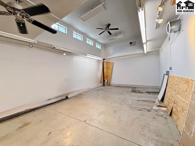 4 Hilltop Drive Hutchinson KS 67502