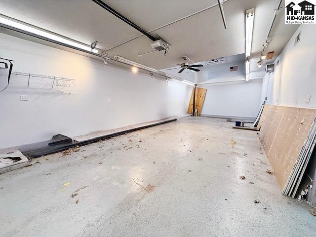 4 Hilltop Drive Hutchinson KS 67502