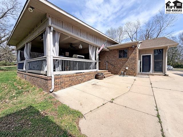 4 Hilltop Drive Hutchinson KS 67502