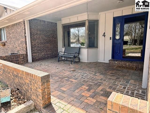 4 Hilltop Drive Hutchinson KS 67502