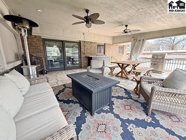 4 Hilltop Drive Hutchinson KS 67502