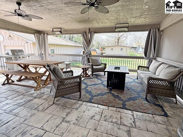 4 Hilltop Drive Hutchinson KS 67502