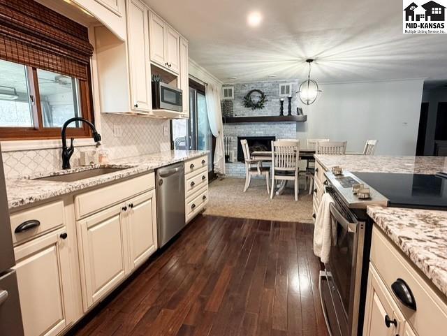 4 Hilltop Drive Hutchinson KS 67502