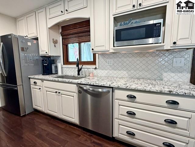 4 Hilltop Drive Hutchinson KS 67502