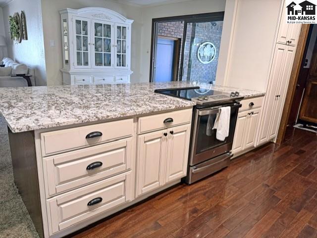 4 Hilltop Drive Hutchinson KS 67502