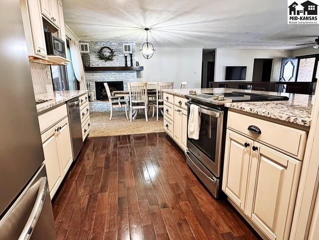 4 Hilltop Drive Hutchinson KS 67502