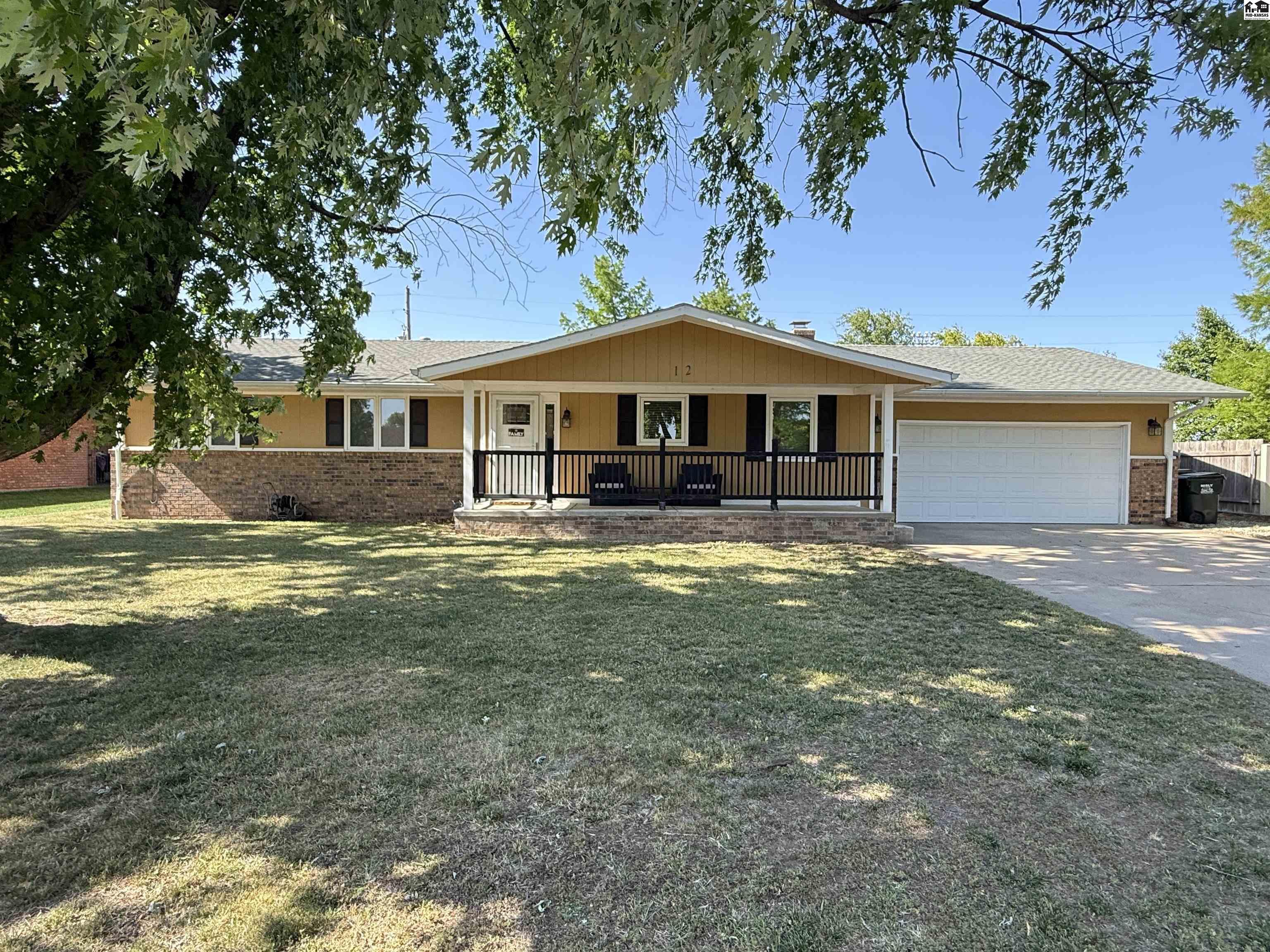 12 Warren Drive South Hutchinson KS 67505