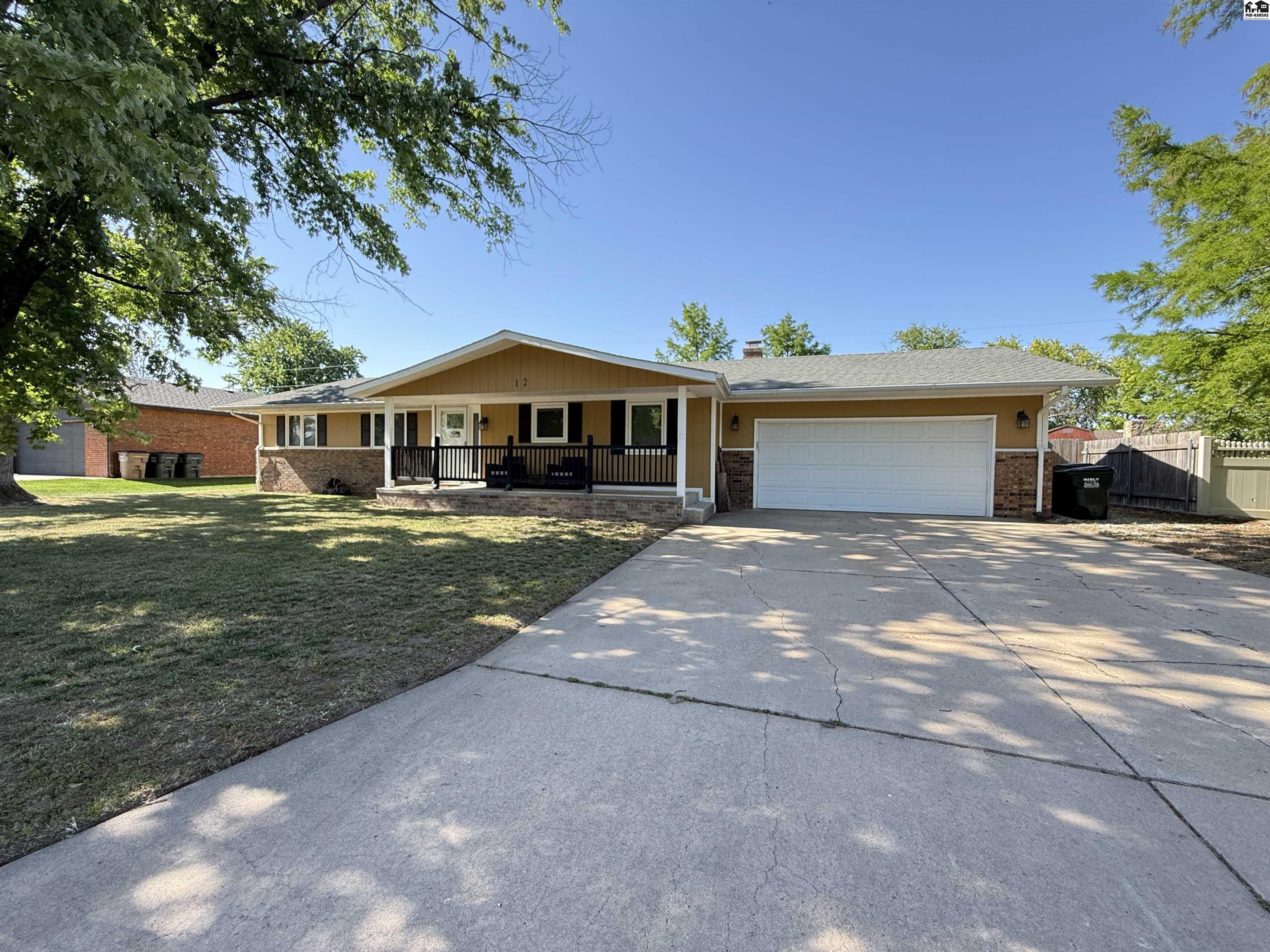 12 Warren Drive South Hutchinson KS 67505