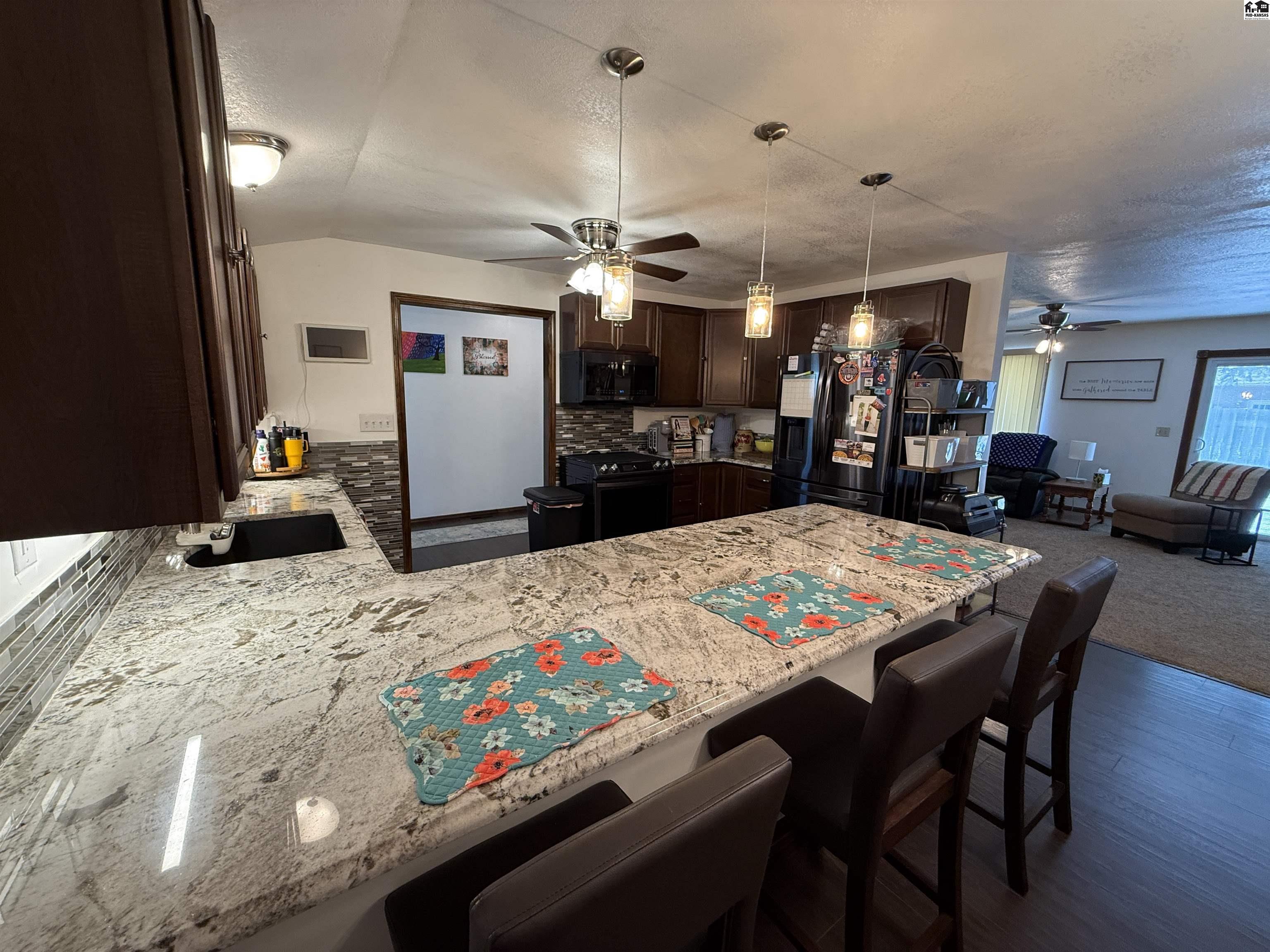 12 Warren Drive South Hutchinson KS 67505