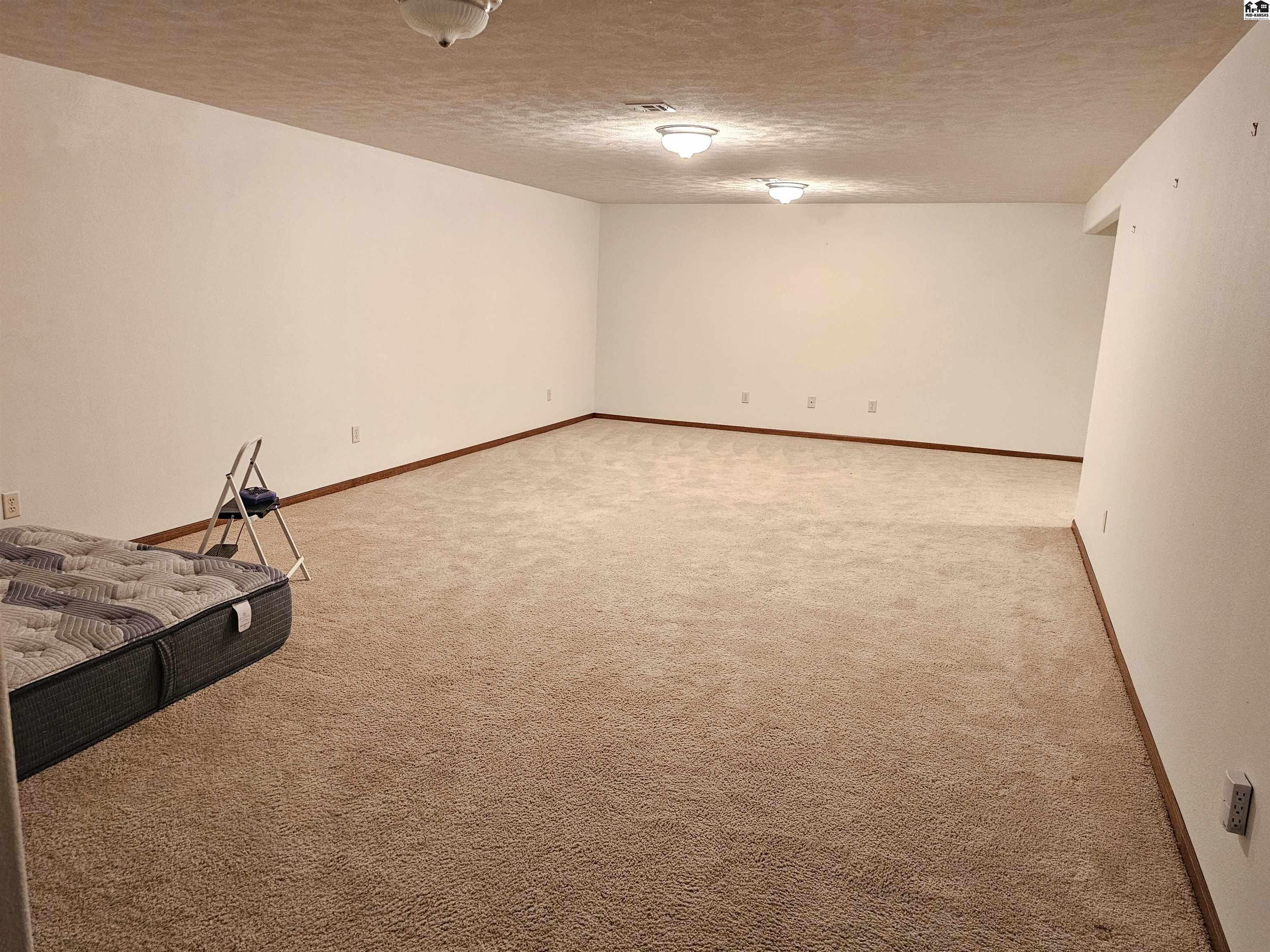 301 Kisiwa Village Road Hutchinson KS 67502