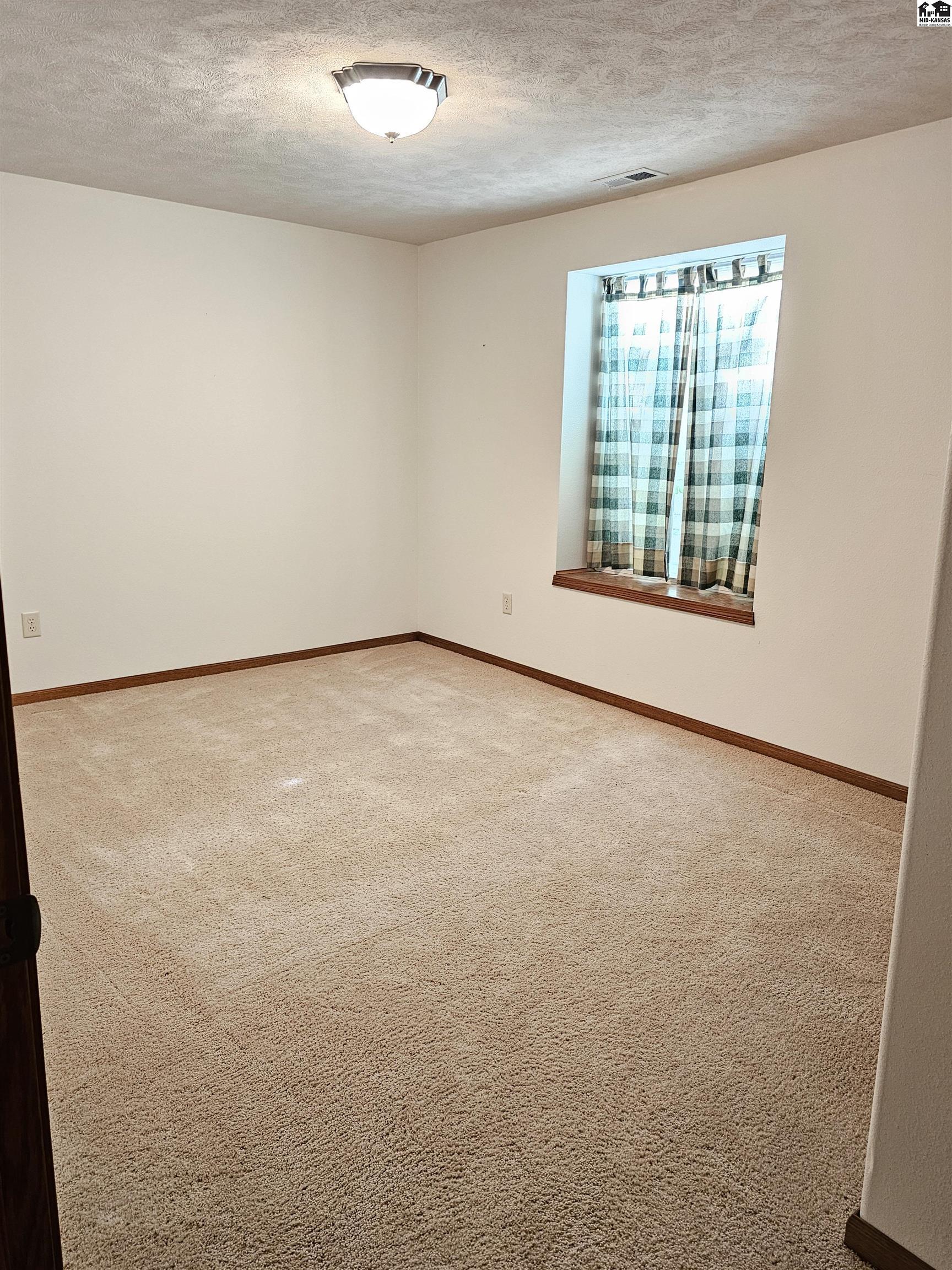 301 Kisiwa Village Road Hutchinson KS 67502