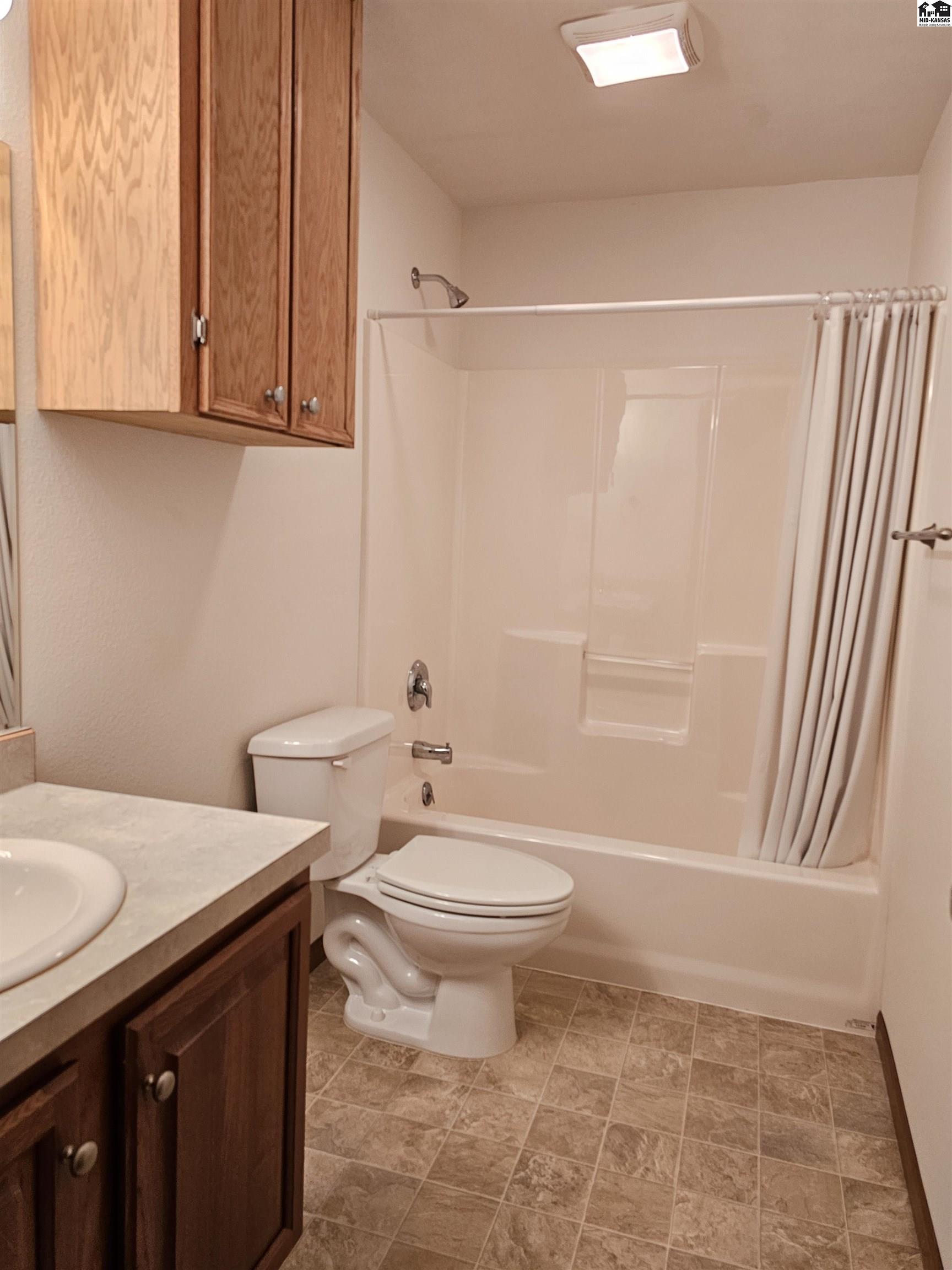 301 Kisiwa Village Road Hutchinson KS 67502