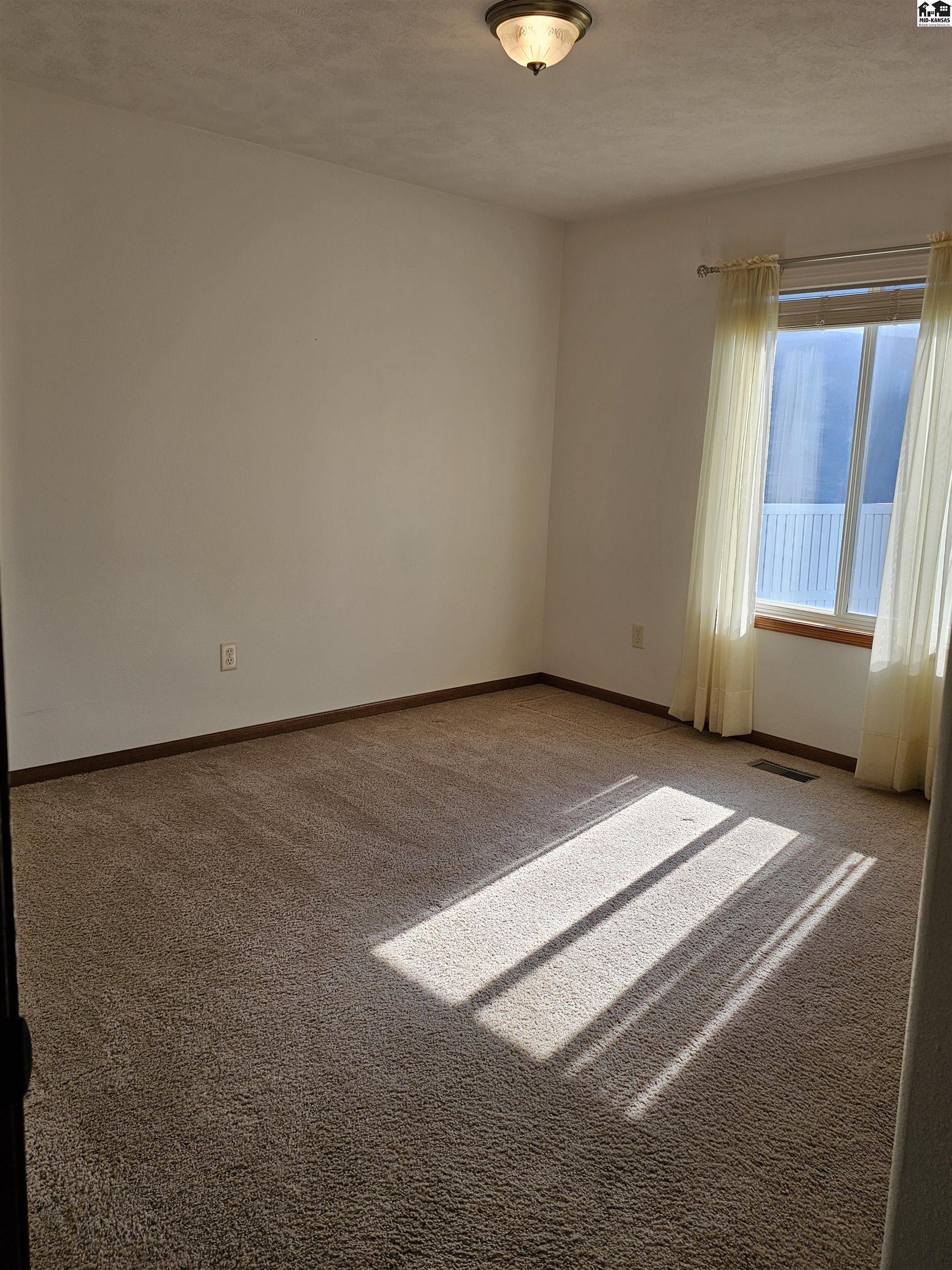 301 Kisiwa Village Road Hutchinson KS 67502