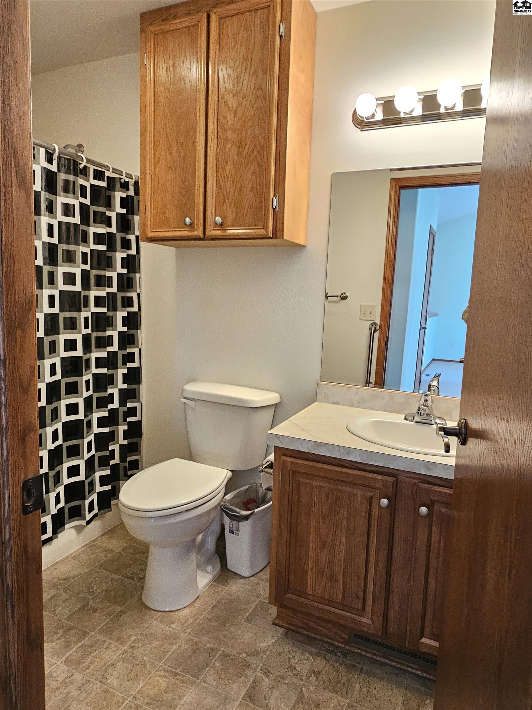 301 Kisiwa Village Road Hutchinson KS 67502