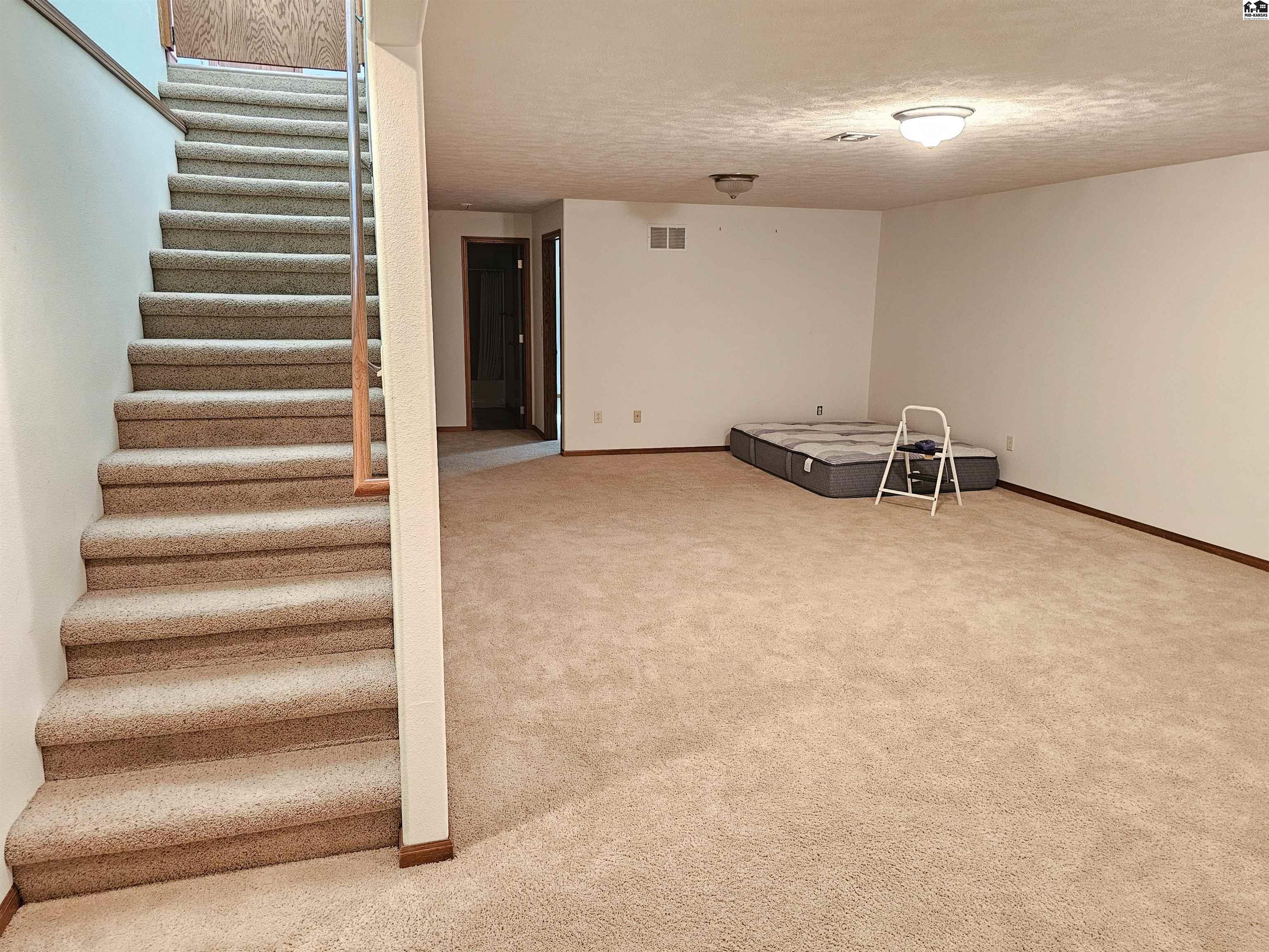 301 Kisiwa Village Road Hutchinson KS 67502