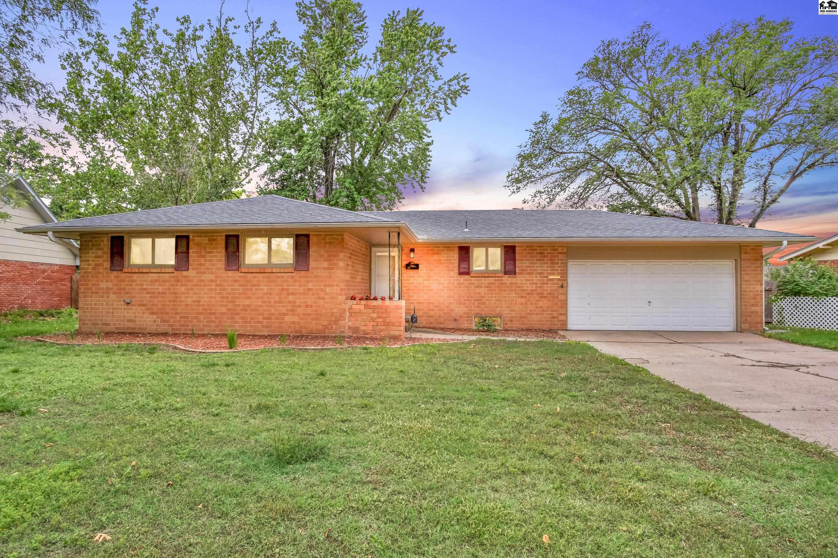 605 Catalina Drive Hutchinson KS 67502