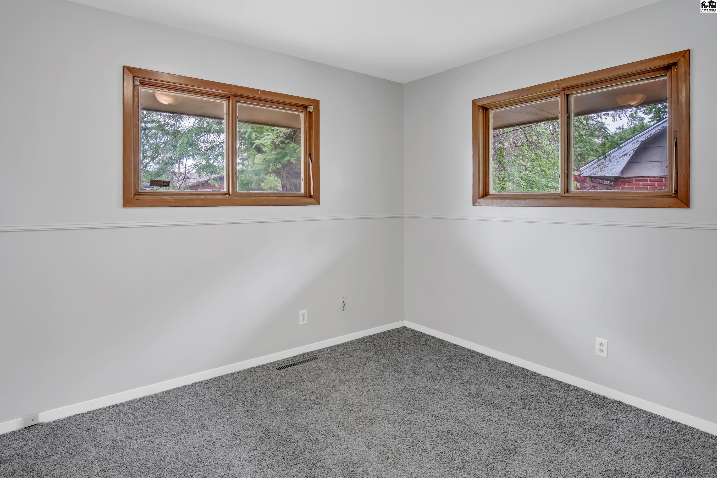 605 Catalina Drive Hutchinson KS 67502