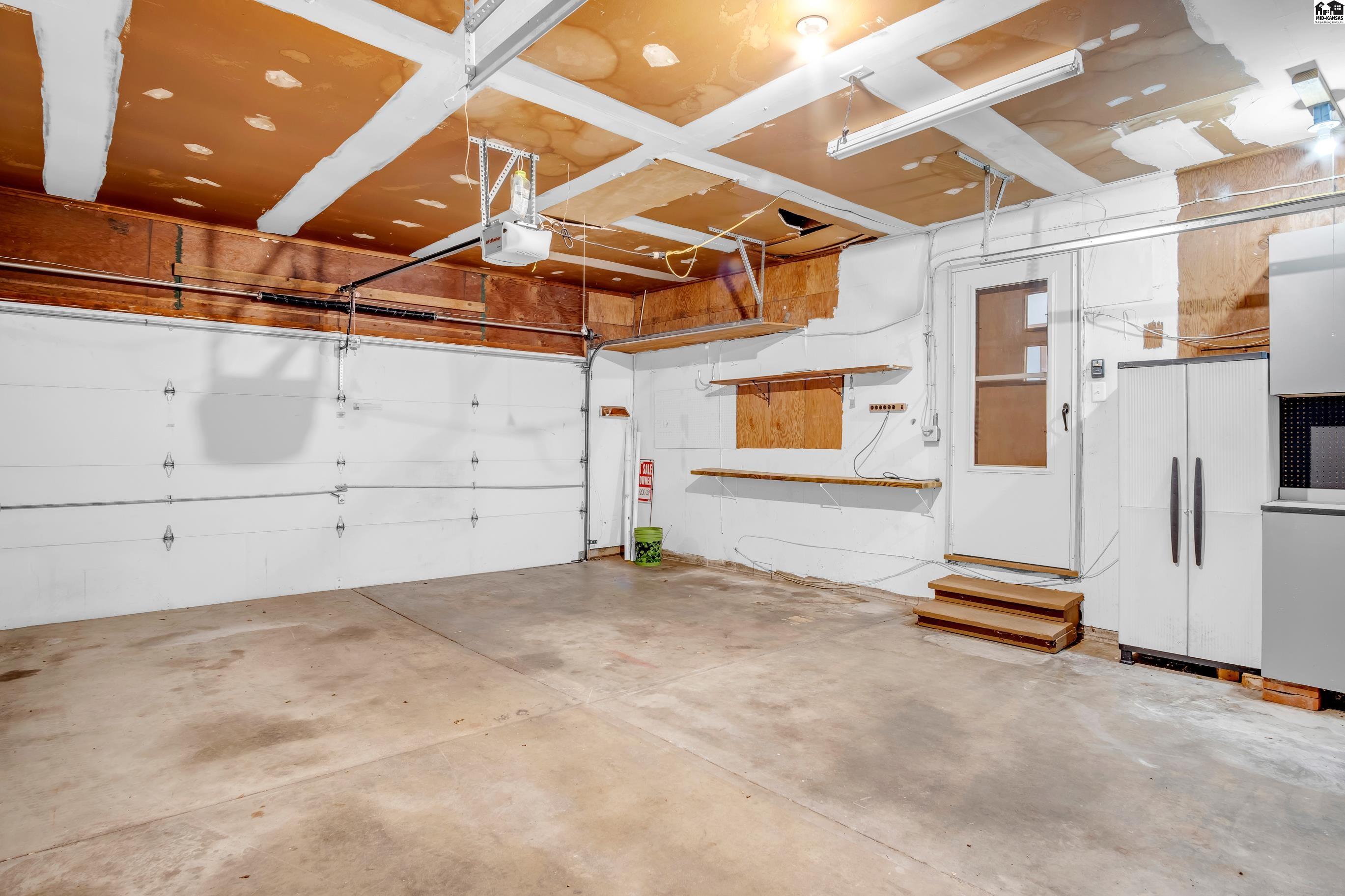 605 Catalina Drive Hutchinson KS 67502