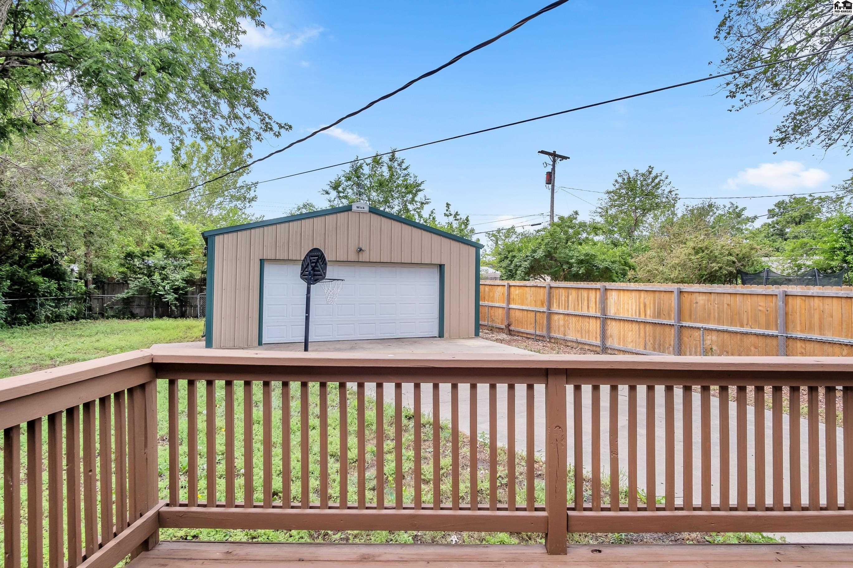 605 Catalina Drive Hutchinson KS 67502