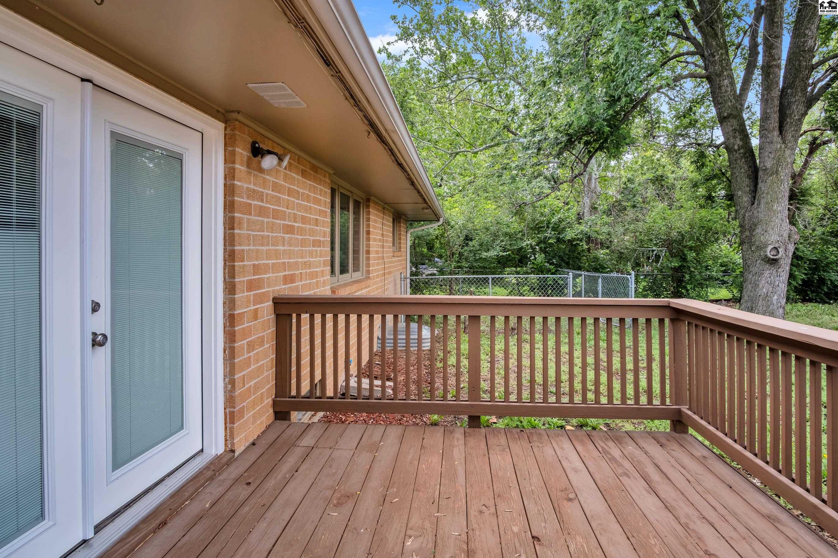 605 Catalina Drive Hutchinson KS 67502