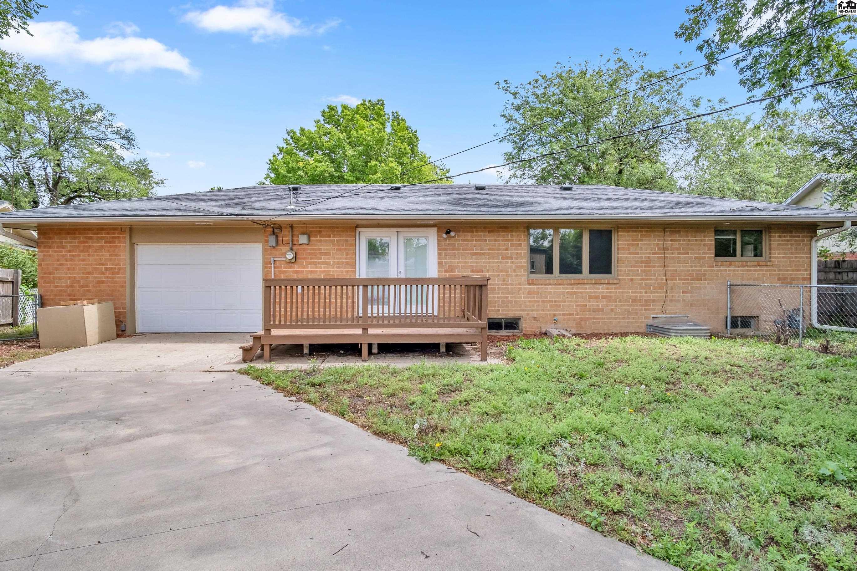 605 Catalina Drive Hutchinson KS 67502