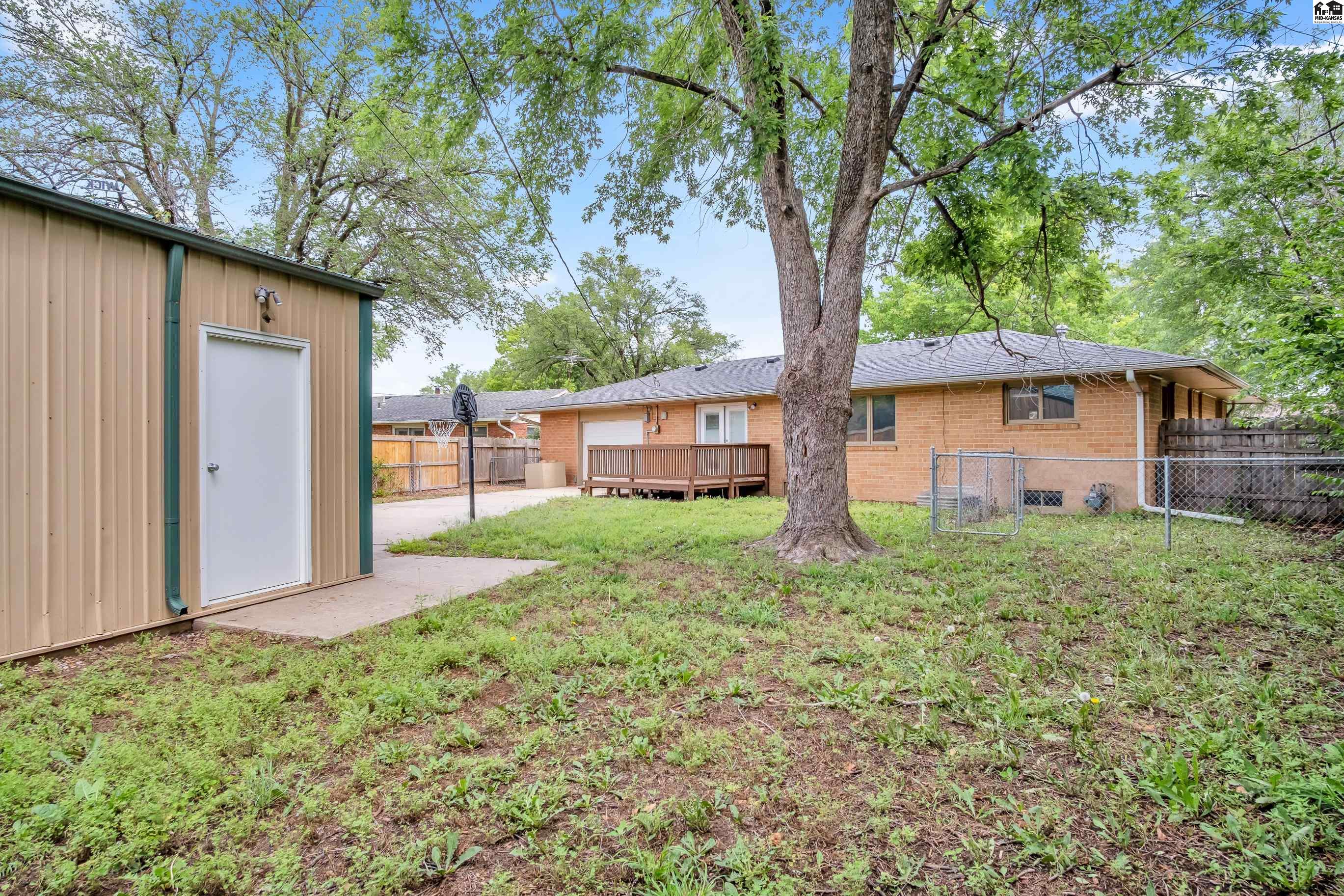 605 Catalina Drive Hutchinson KS 67502