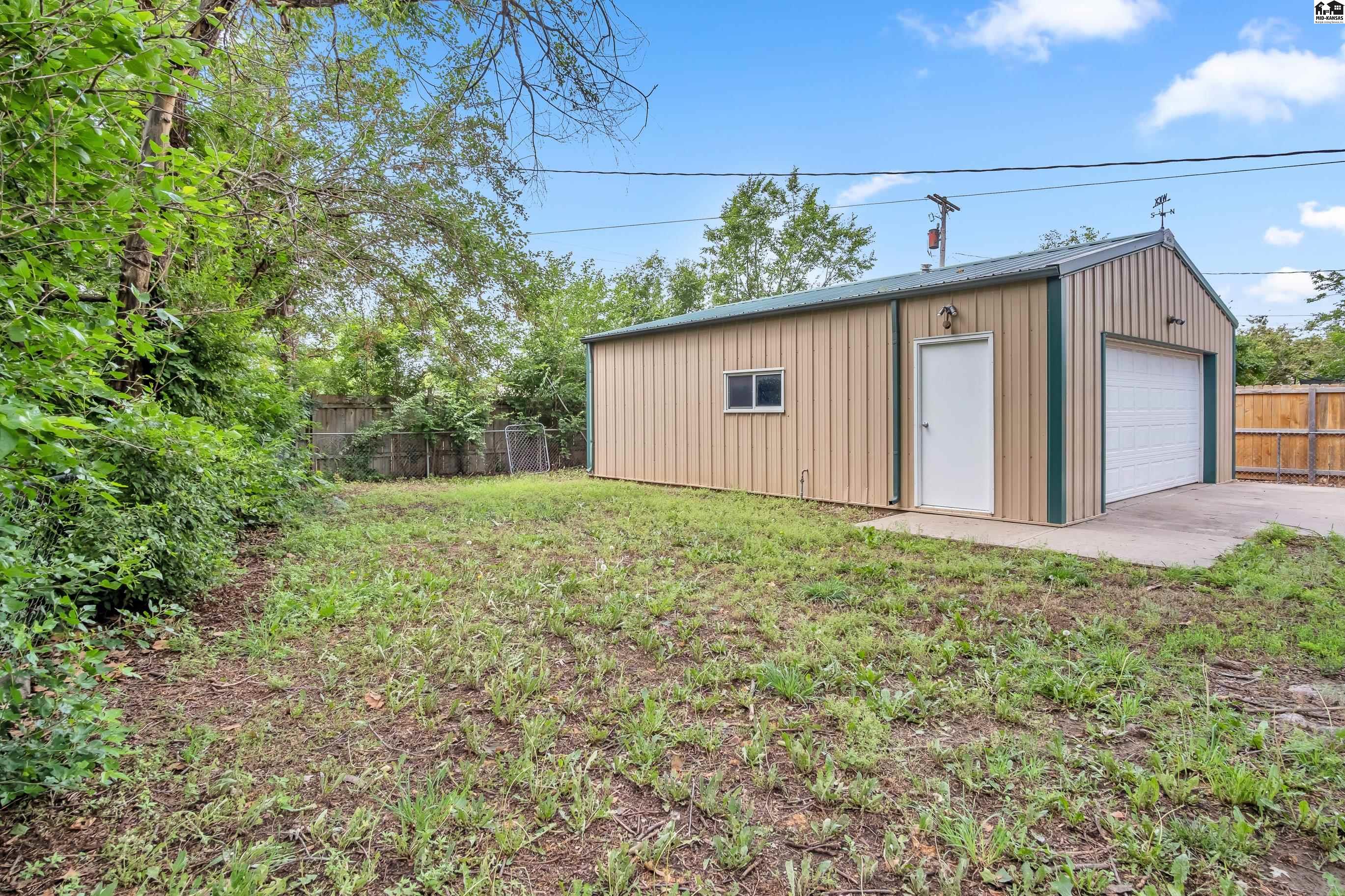 605 Catalina Drive Hutchinson KS 67502