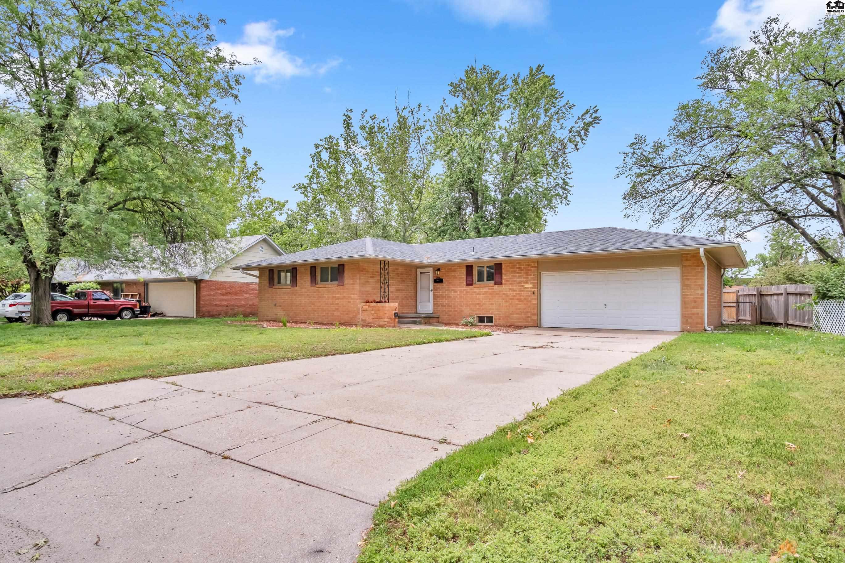 605 Catalina Drive Hutchinson KS 67502