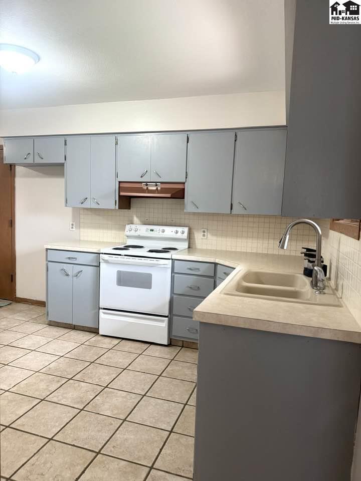 605 Catalina Drive Hutchinson KS 67502