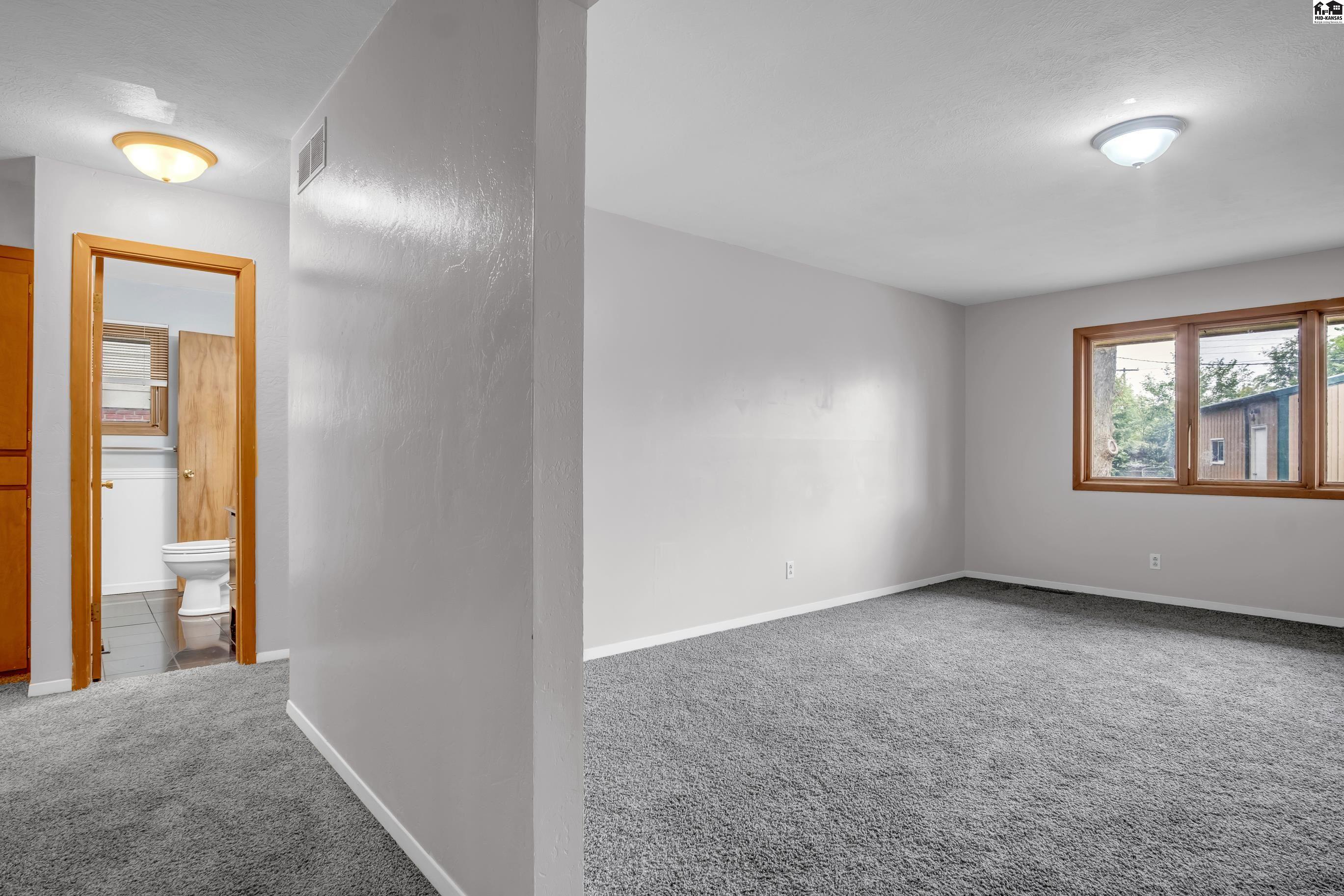 605 Catalina Drive Hutchinson KS 67502