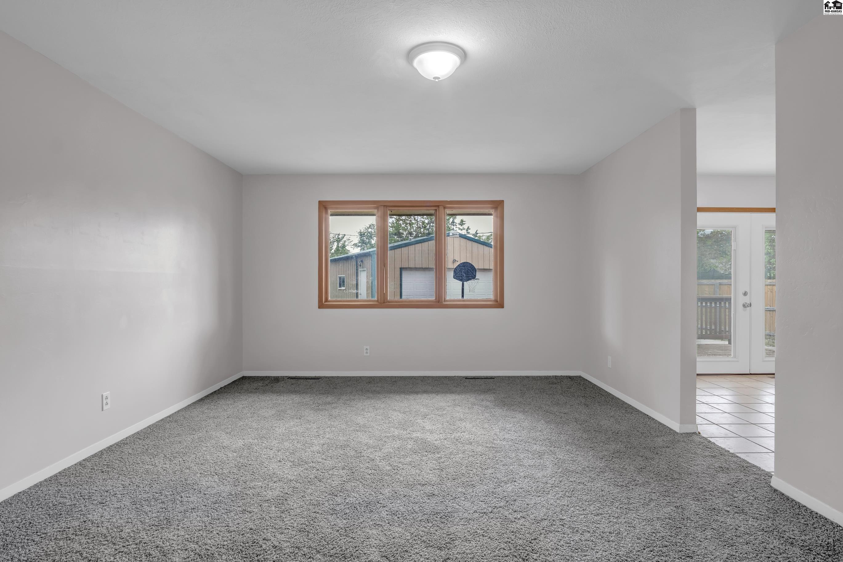 605 Catalina Drive Hutchinson KS 67502