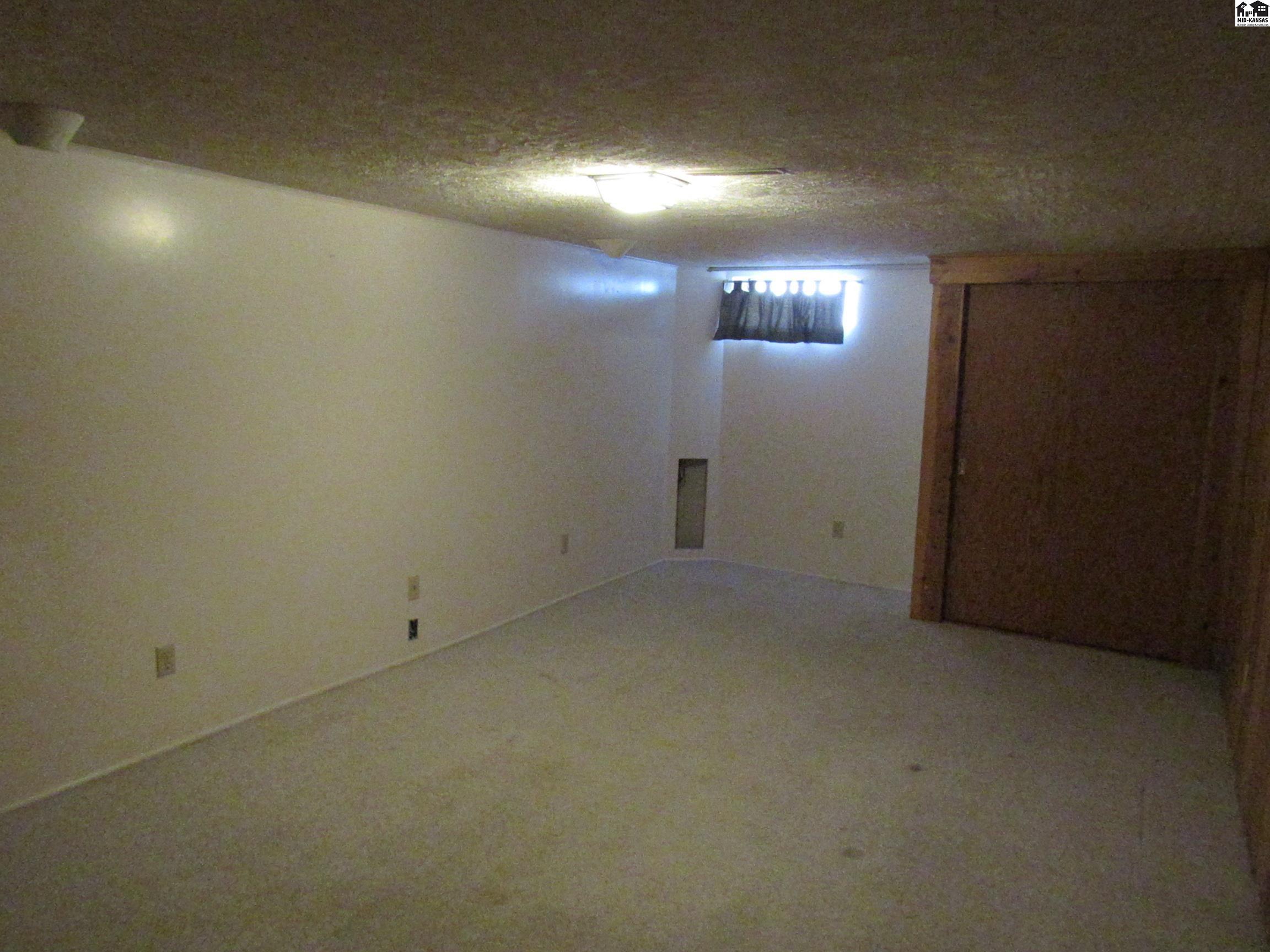 2610 N Washington Street Hutchinson KS 67502
