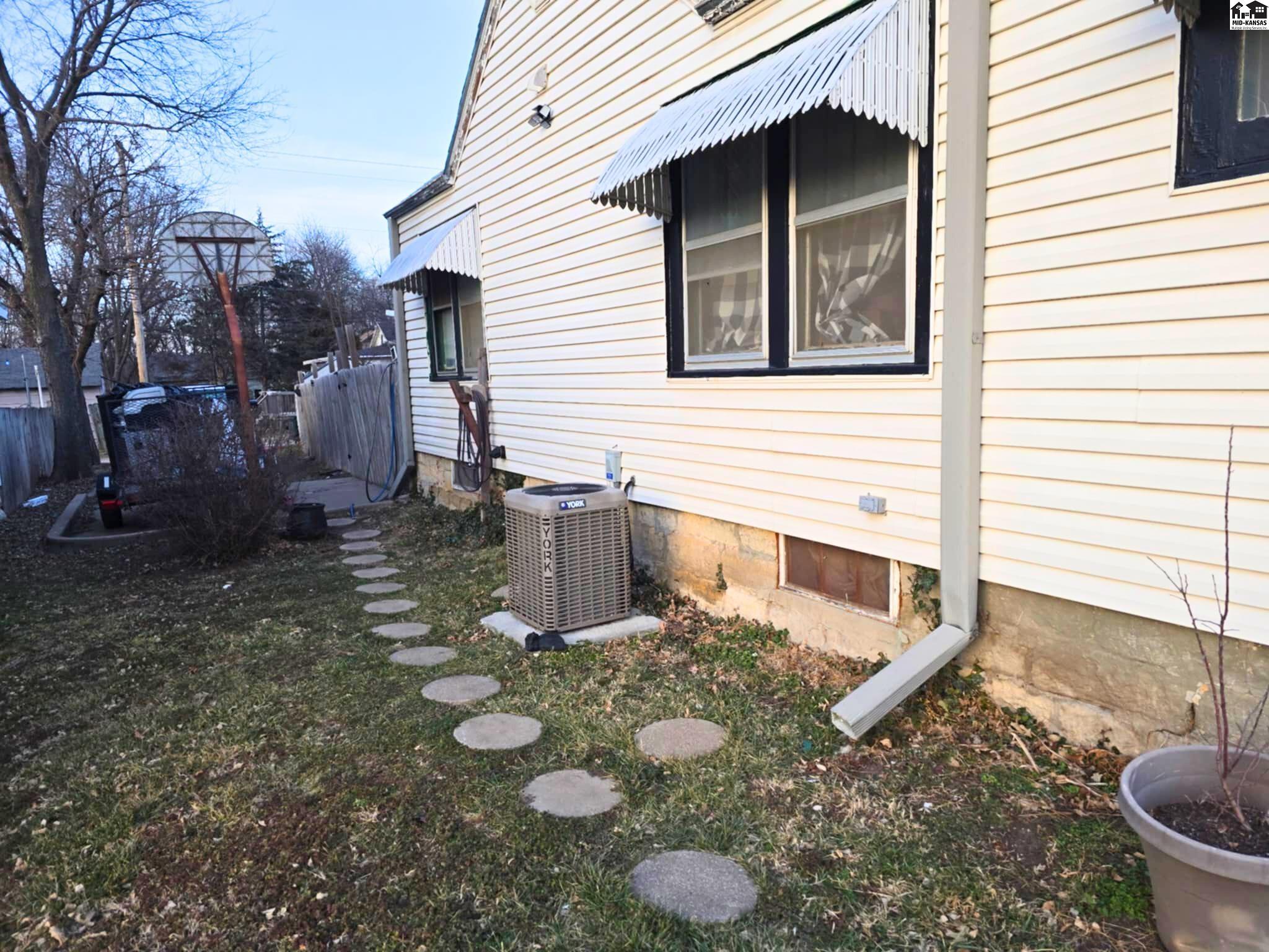 206 W Main Street Herington KS 67449