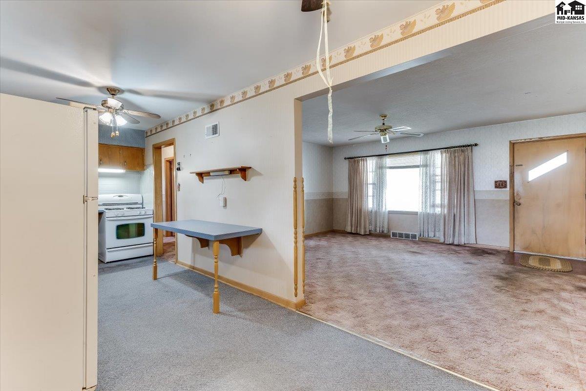 120 Norman Road Hutchinson KS 67502