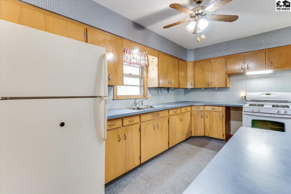 120 Norman Road Hutchinson KS 67502