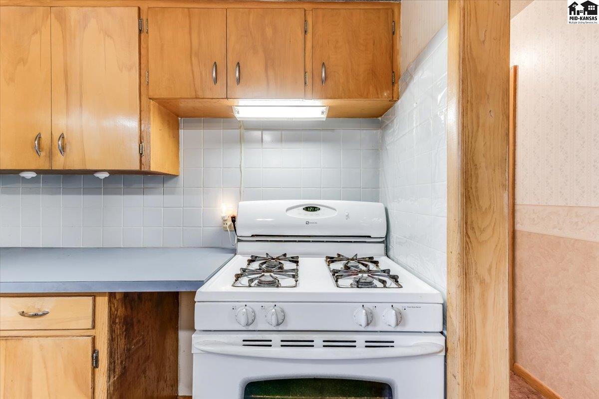 120 Norman Road Hutchinson KS 67502