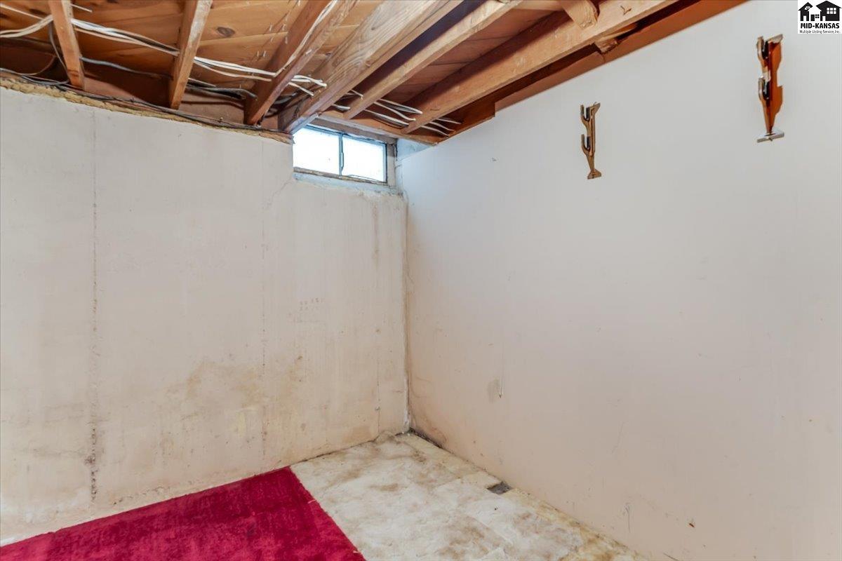120 Norman Road Hutchinson KS 67502