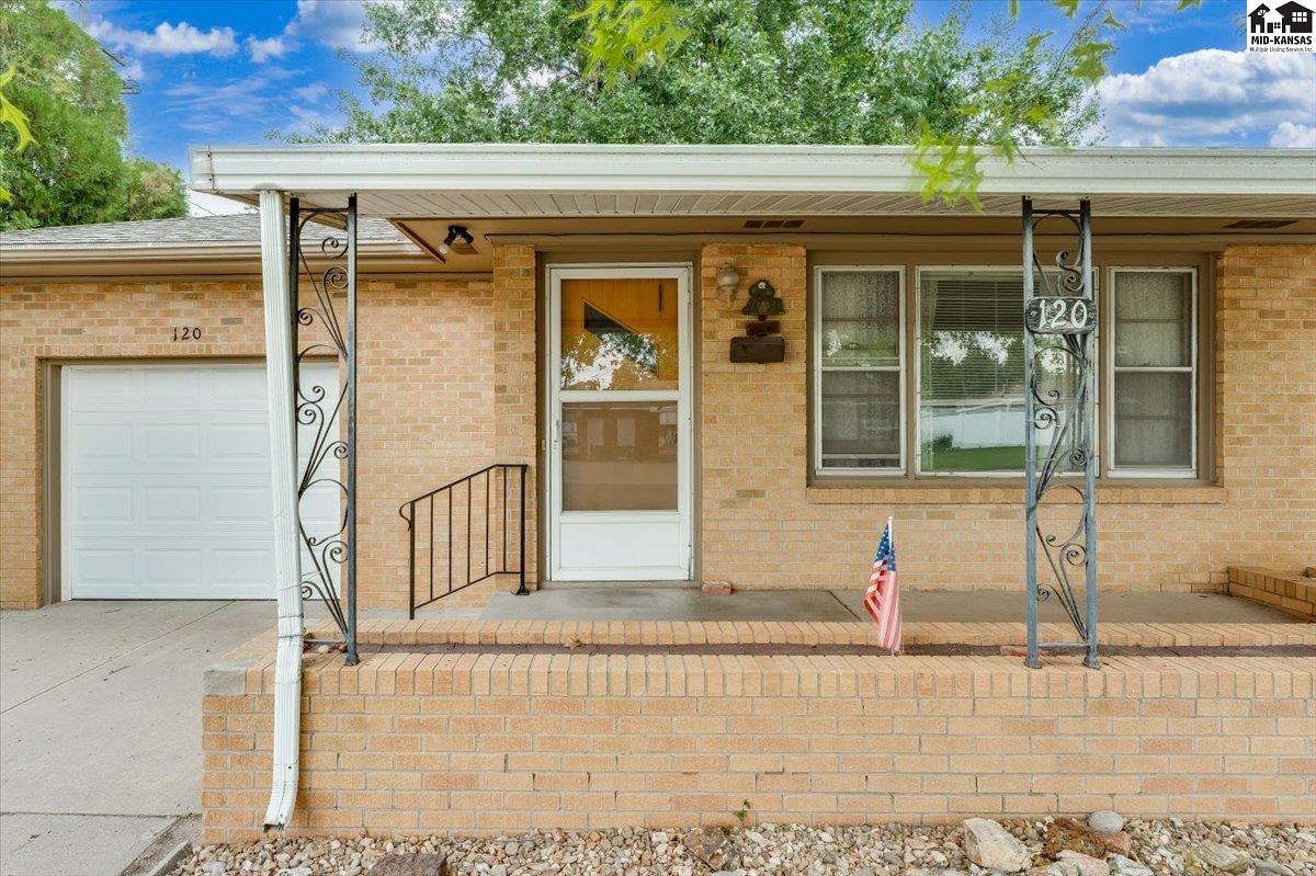 120 Norman Road Hutchinson KS 67502