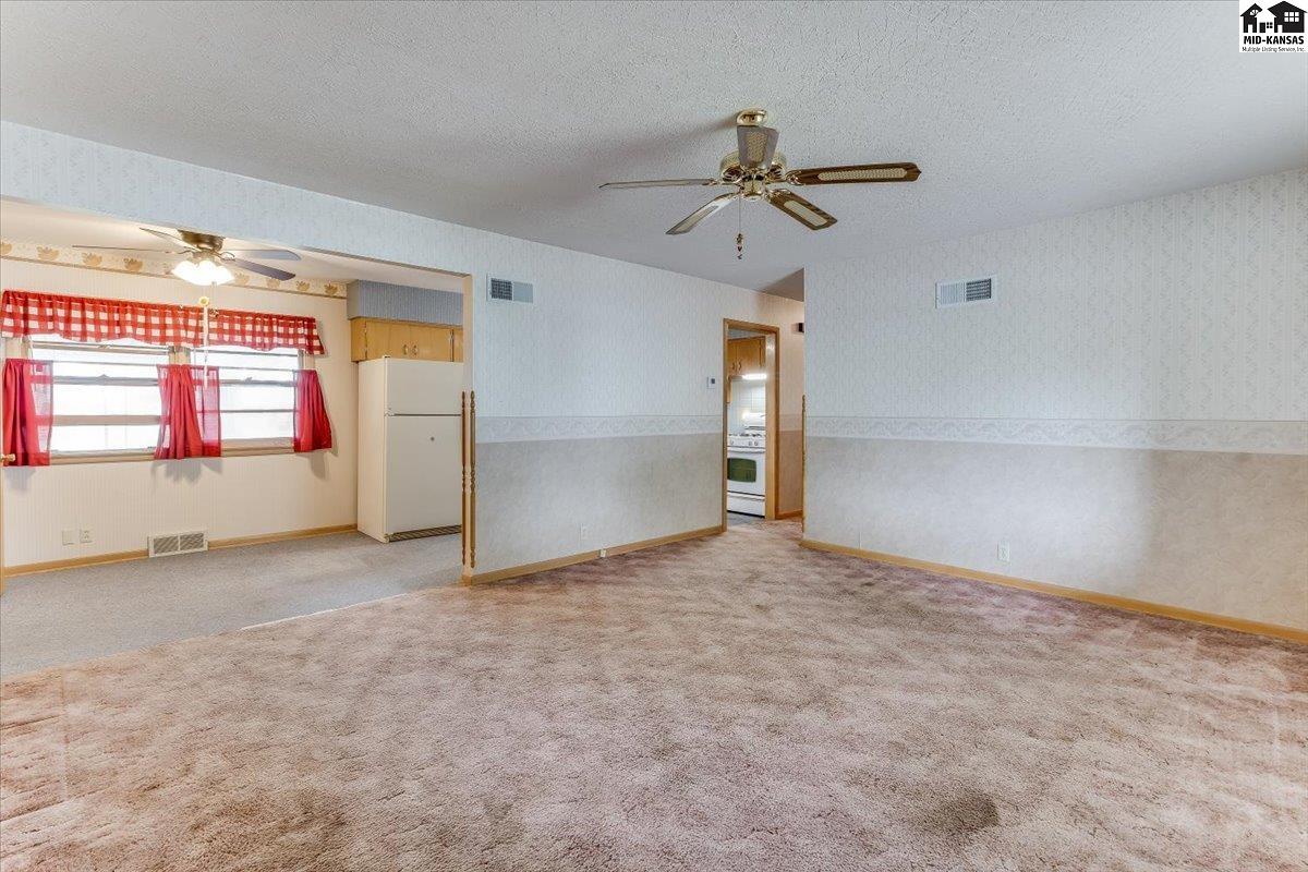 120 Norman Road Hutchinson KS 67502