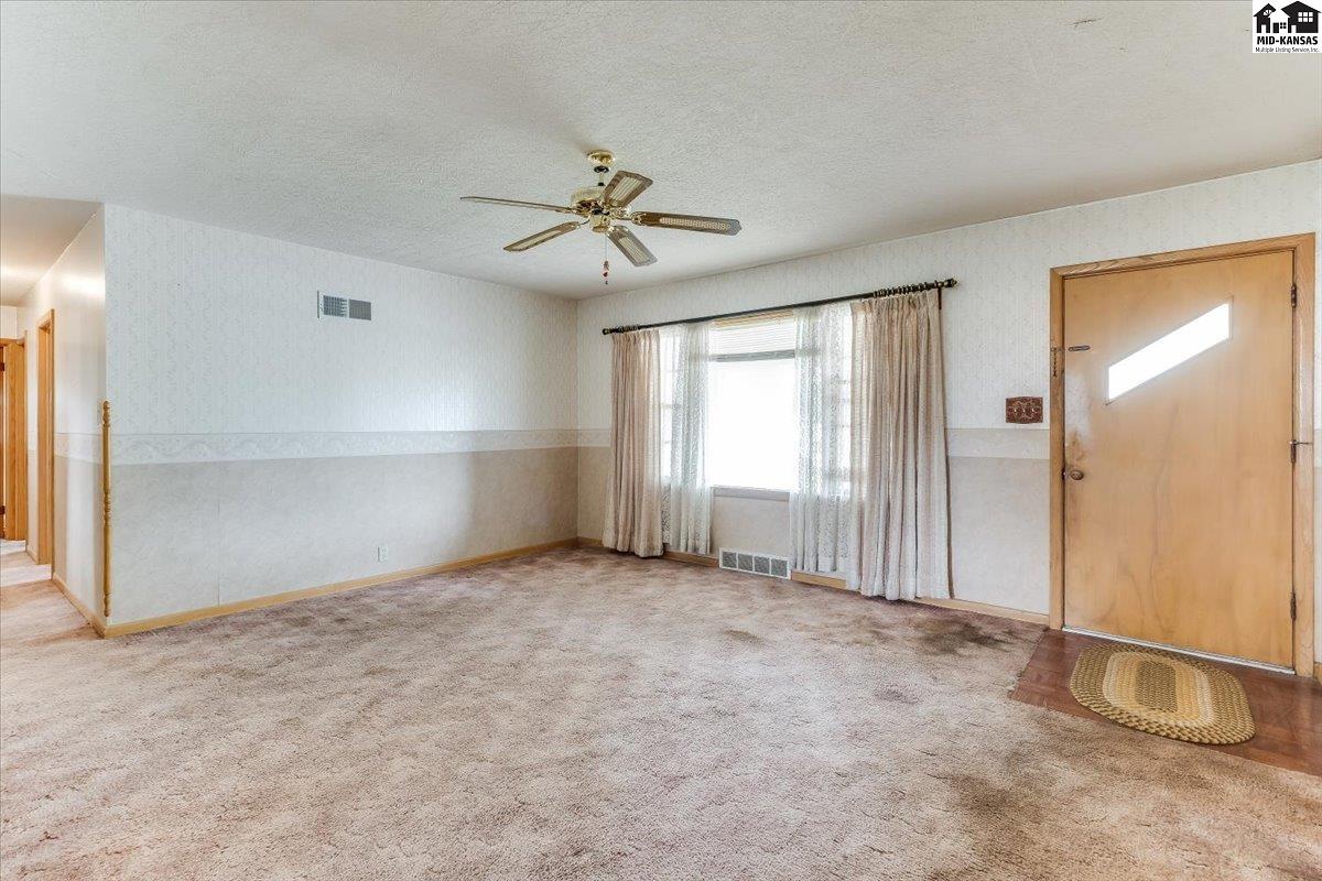 120 Norman Road Hutchinson KS 67502