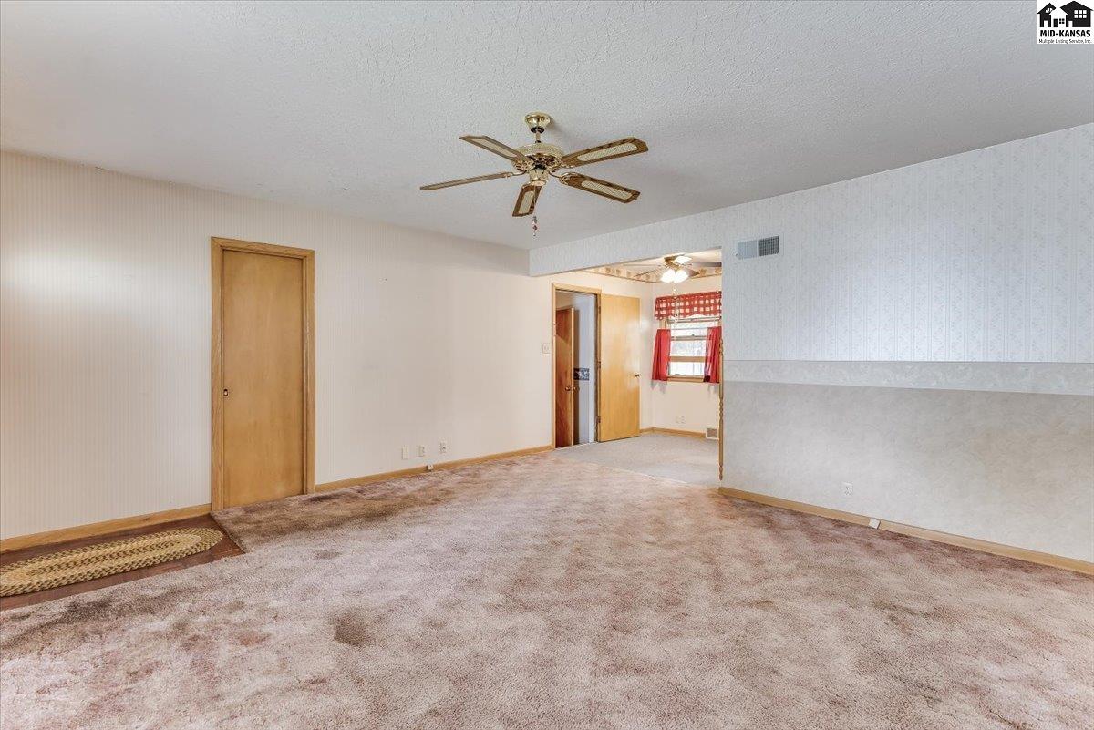 120 Norman Road Hutchinson KS 67502