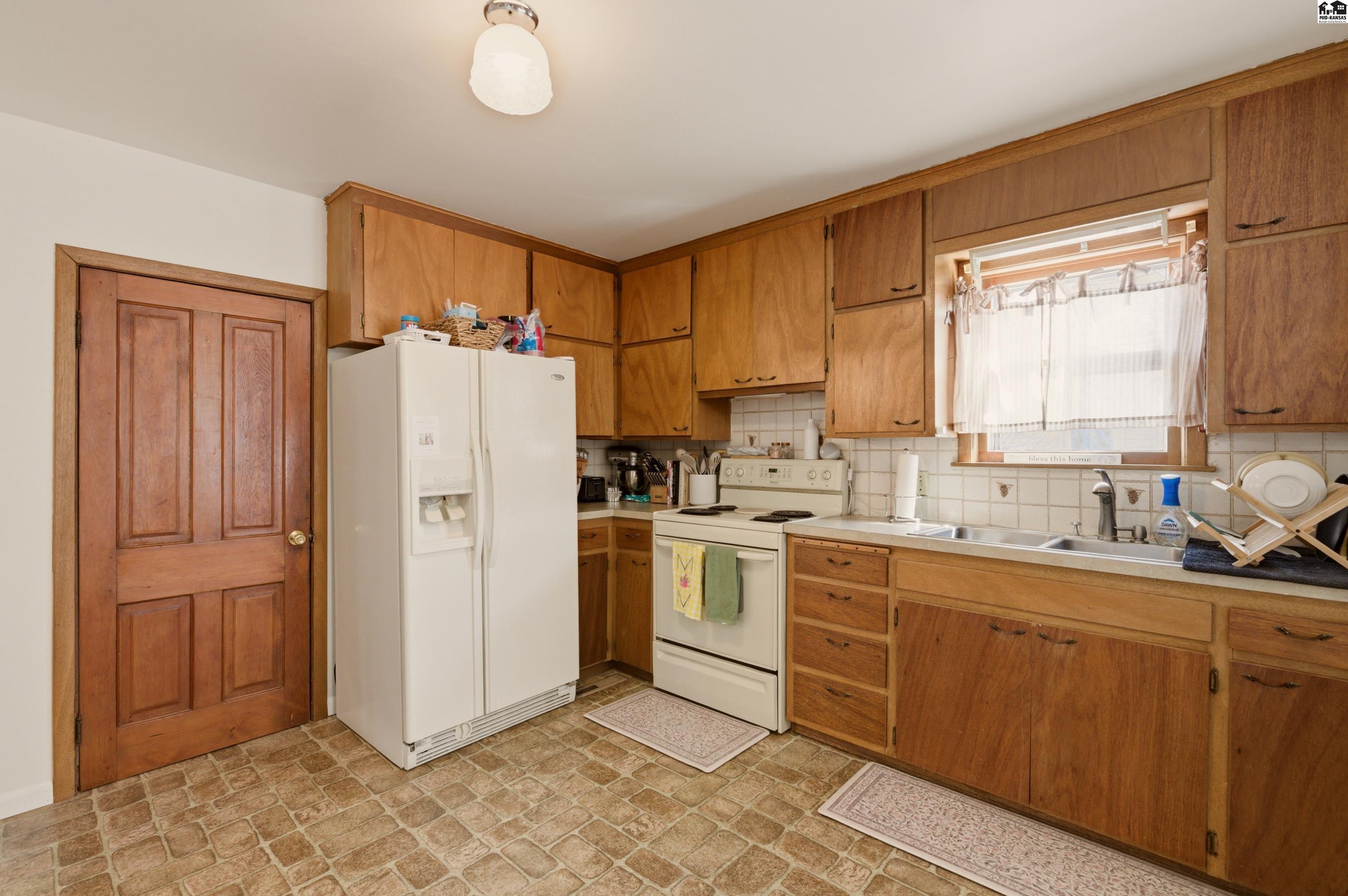 418 N Franklin Avenue Sedgwick KS 67135