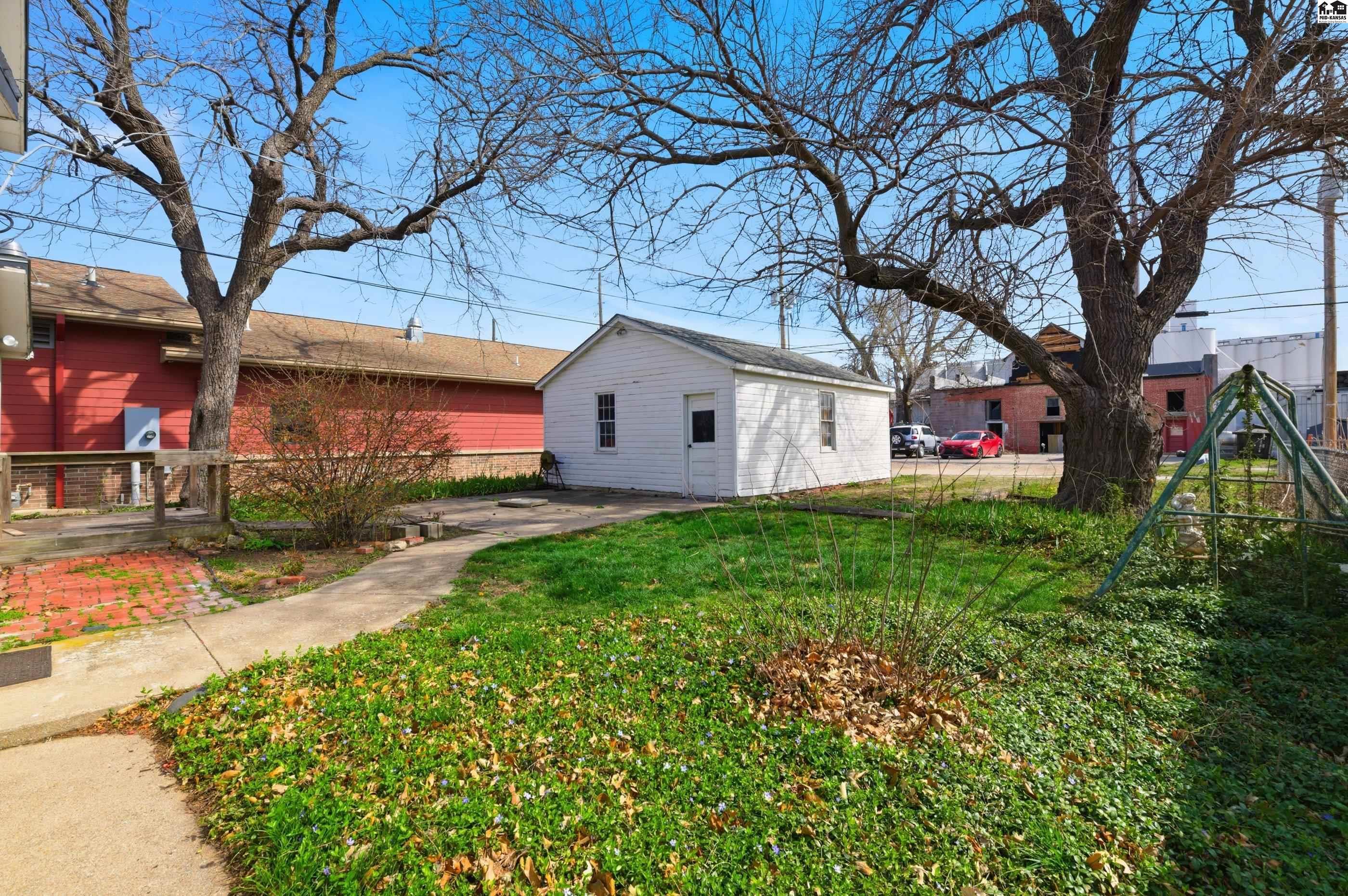 418 N Franklin Avenue Sedgwick KS 67135