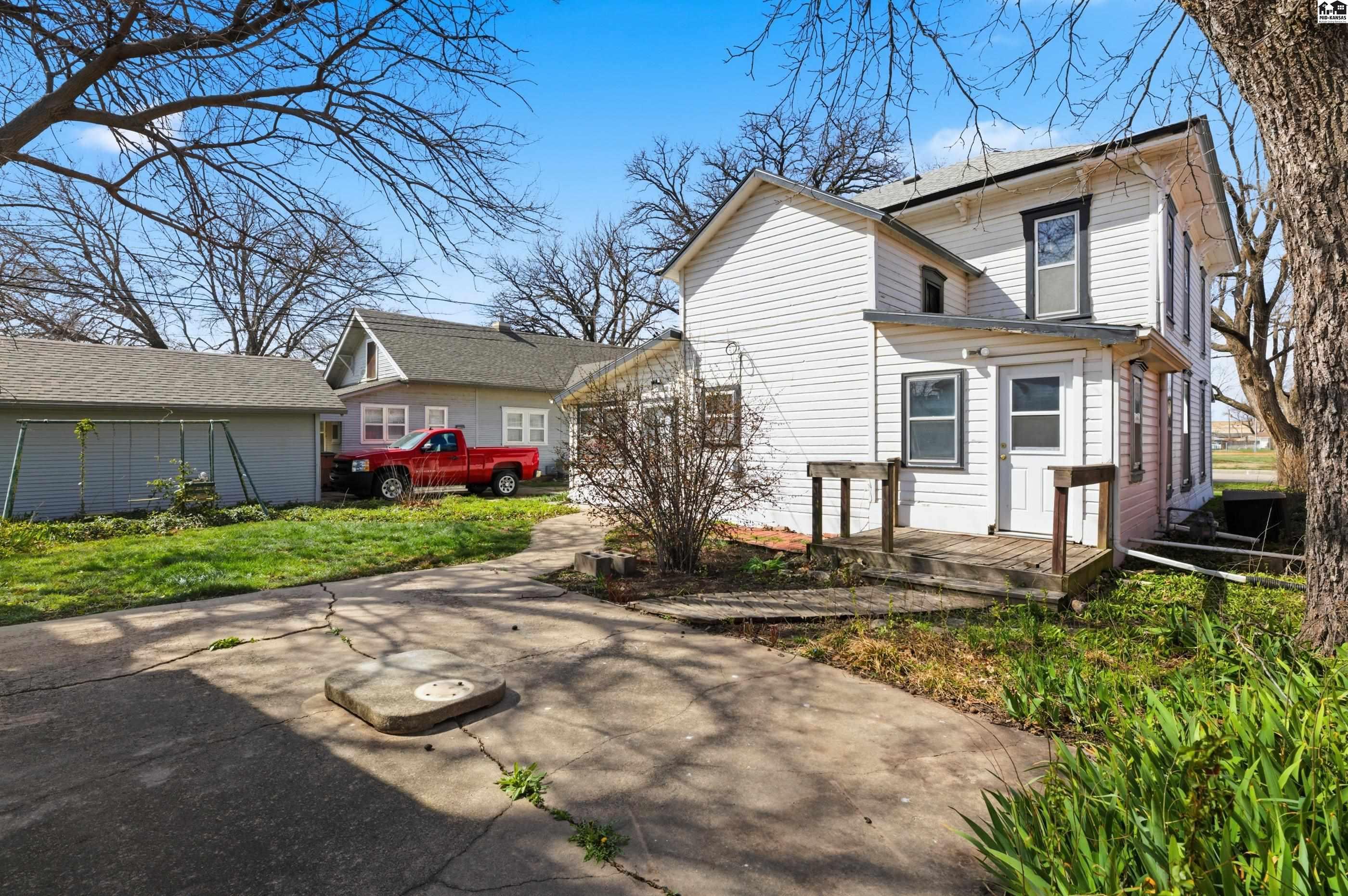 418 N Franklin Avenue Sedgwick KS 67135