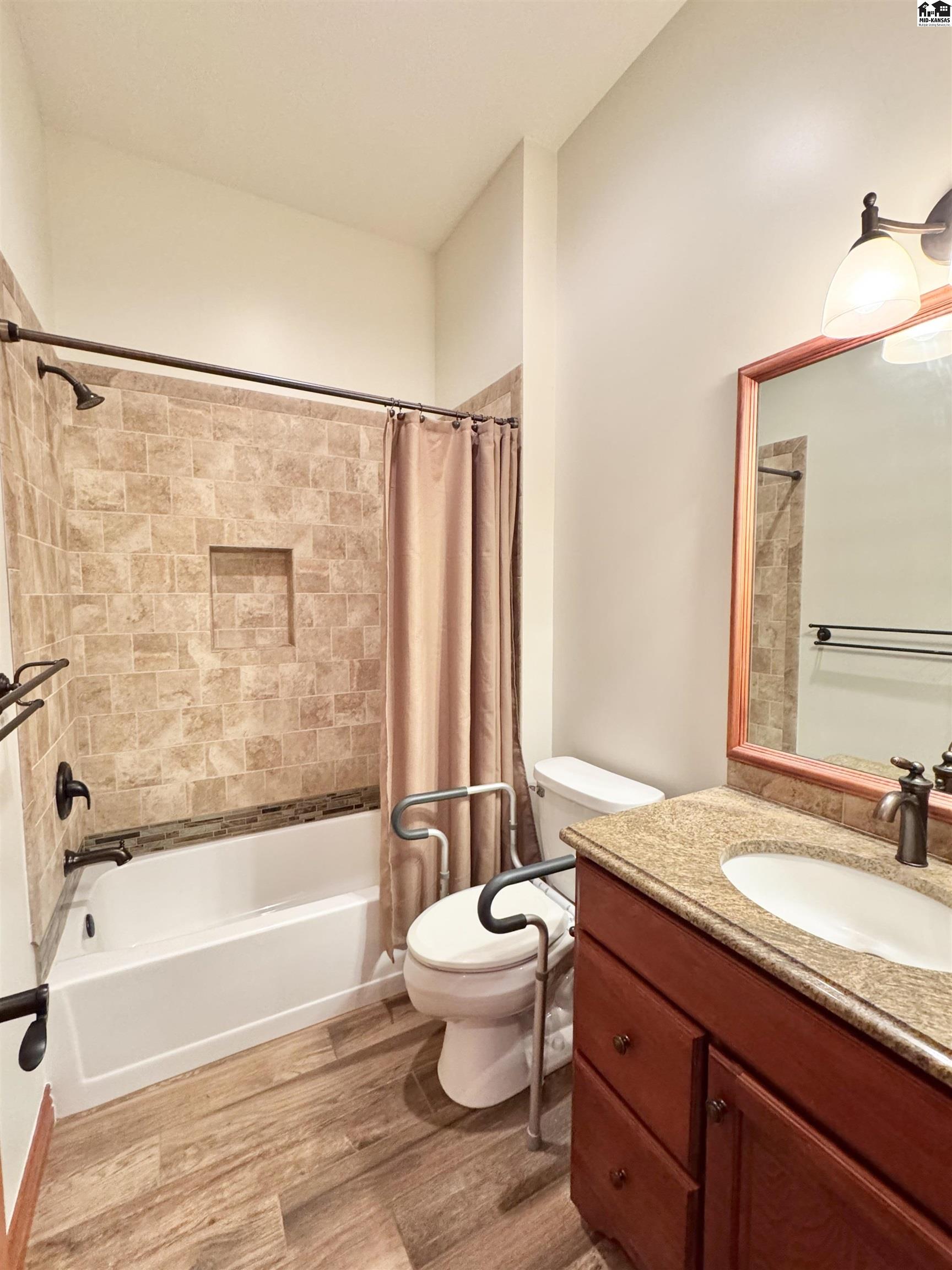 2801 Sand Hills Court Hutchinson KS 67502